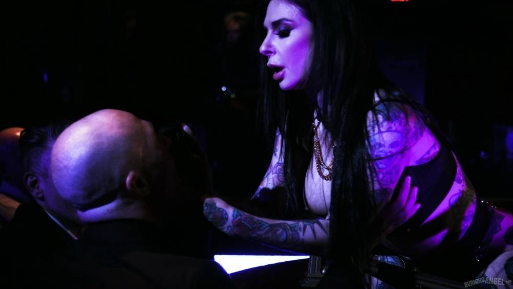 Tattooed brunette Joanna Angel gets double fucked on a stripper stage | Photo: 534678