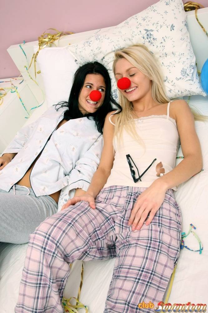 Barely legal teens scissor pussies amid balloons after turning lesbian - #10