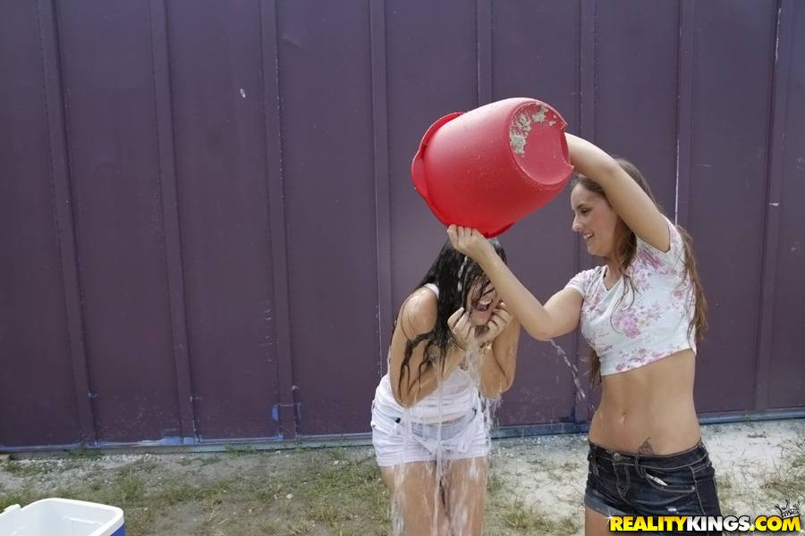 White trailer trash chicks Lucy Tyler and Rose Black get wet for reality show - #9