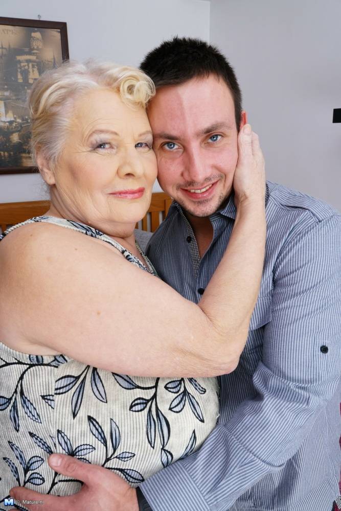 Obese granny undresses her new boy toy for for a pleasing bedroom fuck | Photo: 708214