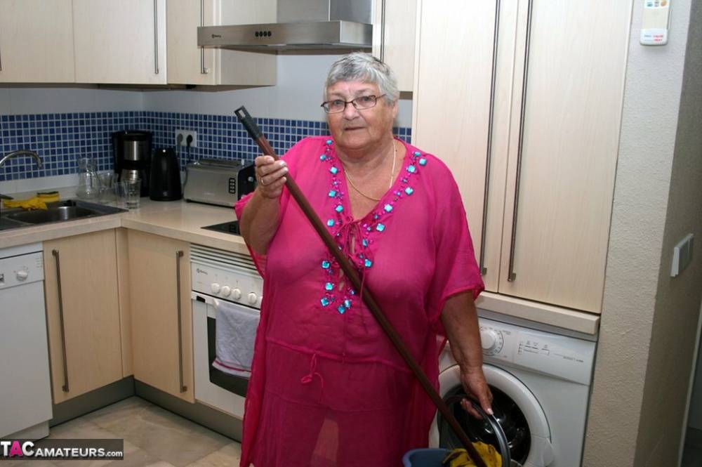 Fat UK nan Grandma Libby gets completely naked while cleaning her kitchen - #15