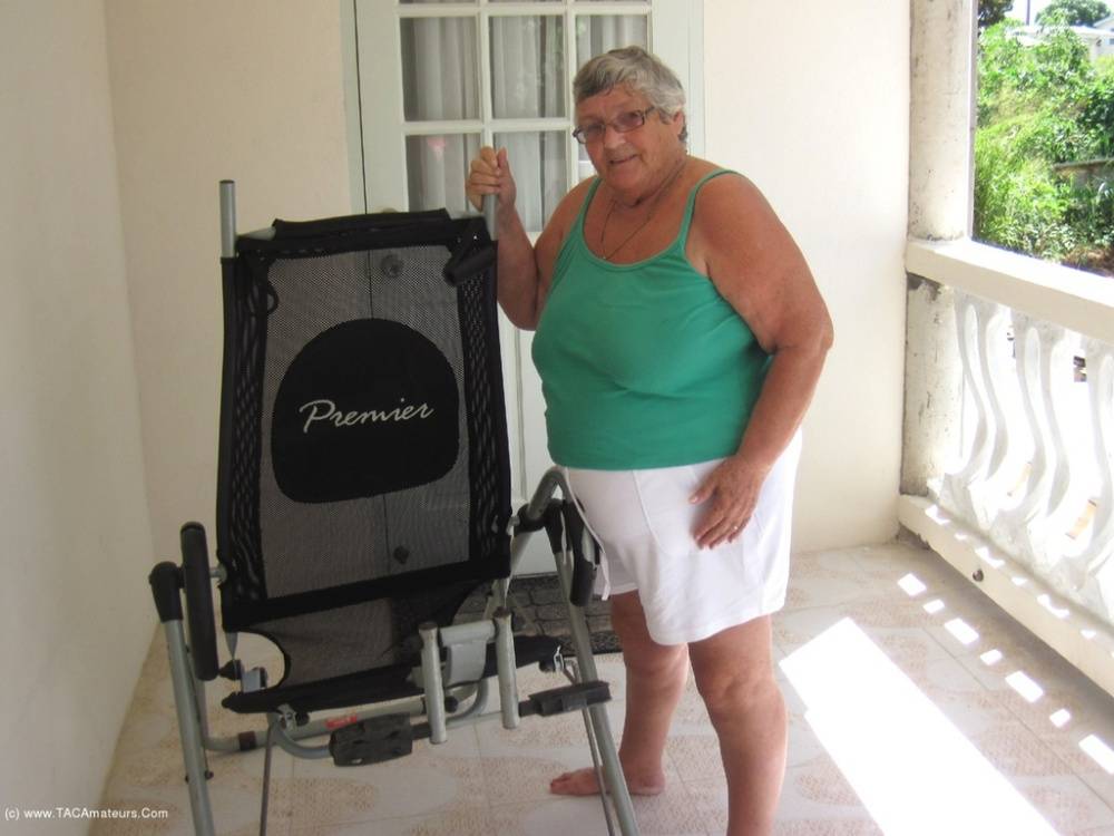 Obese British woman Grandma Libby gets completely naked on exercise equipment - #15