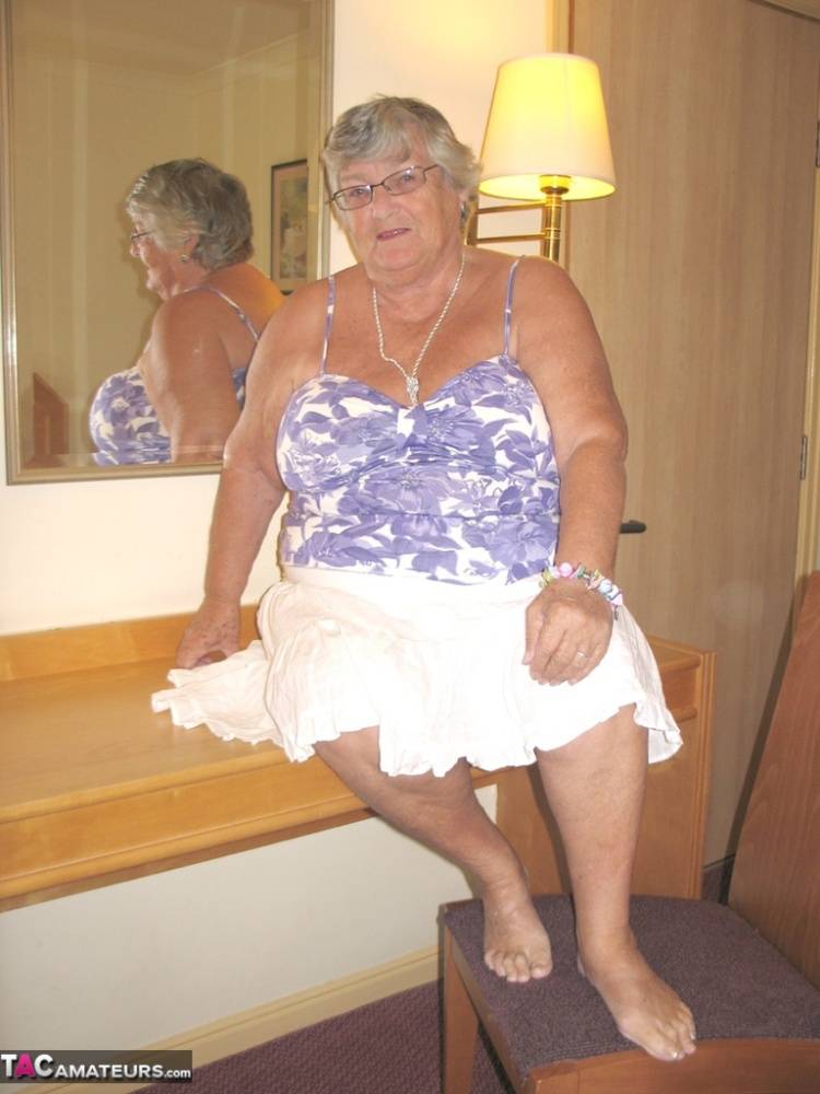 Fat British nan Grandma Libby completely disrobes while in a hotel room - #6