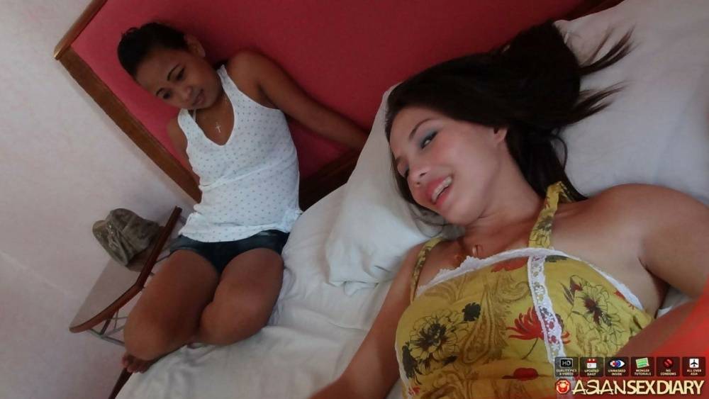 2 tight pussy FIlipina babes pleasing white tourist in hotel - #15