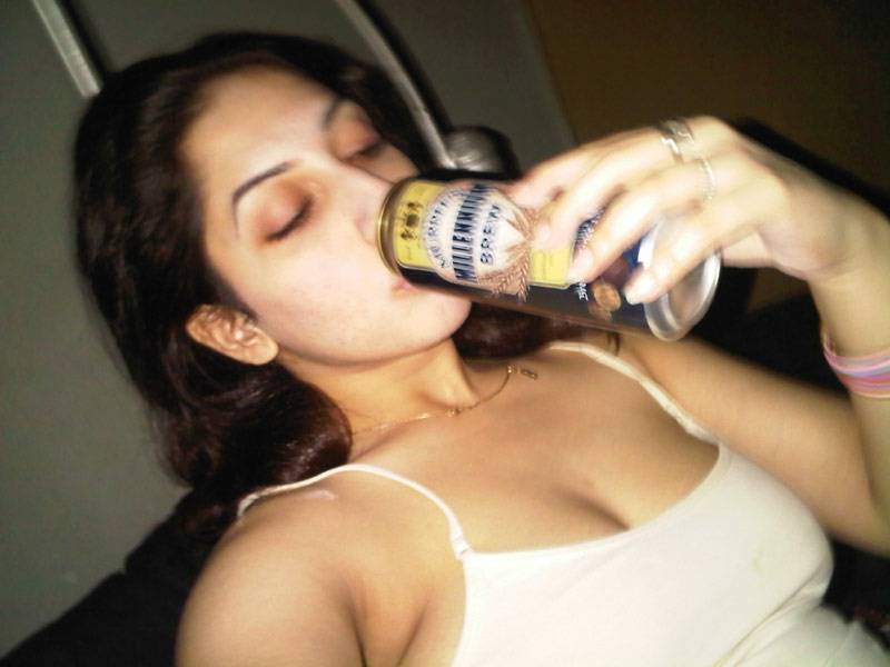 Indian solo girl takes self shots of her big natural tits - #1