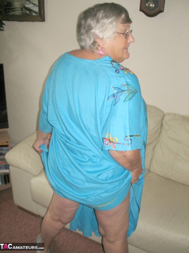Obese nan Grandma Libby licks a nipples after taking off her pink panties - #13
