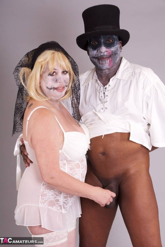 British amateur Speedy Bee has interracial sex during a cosplay scene - #10