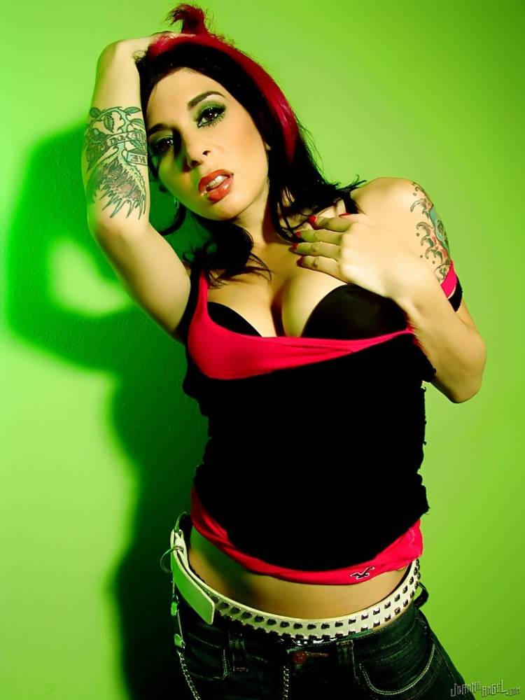 Amateur babe Joanna Angel has sexy big tits and pretty tattoo | Photo: 1215065