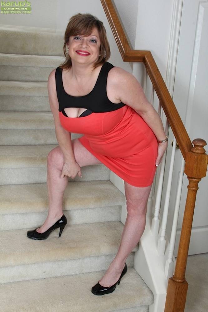 Aged plumper Kathy Gilbert exposing large tits and pussy in high heels | Photo: 1254702
