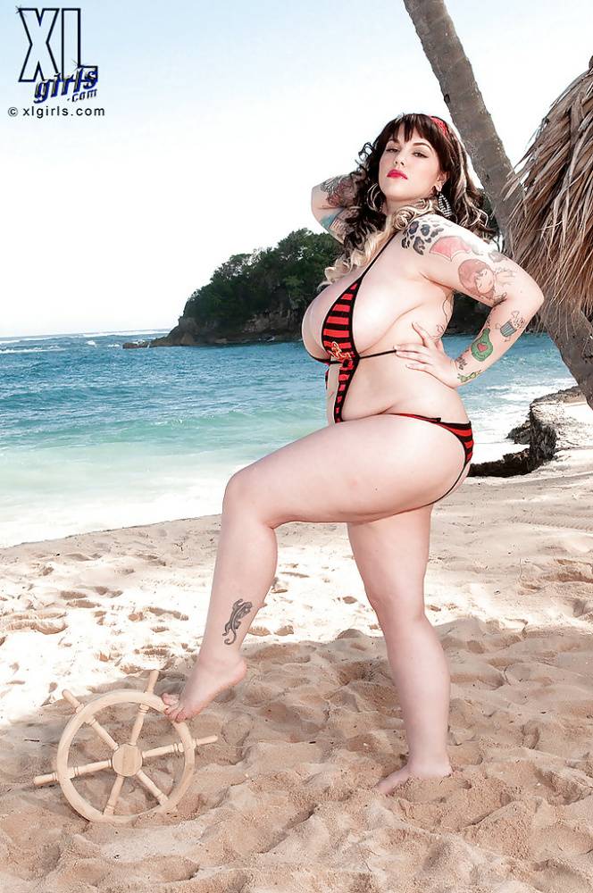 Fat babe with sexy tattoos Dors Feline posing in bikini on the beach - #11