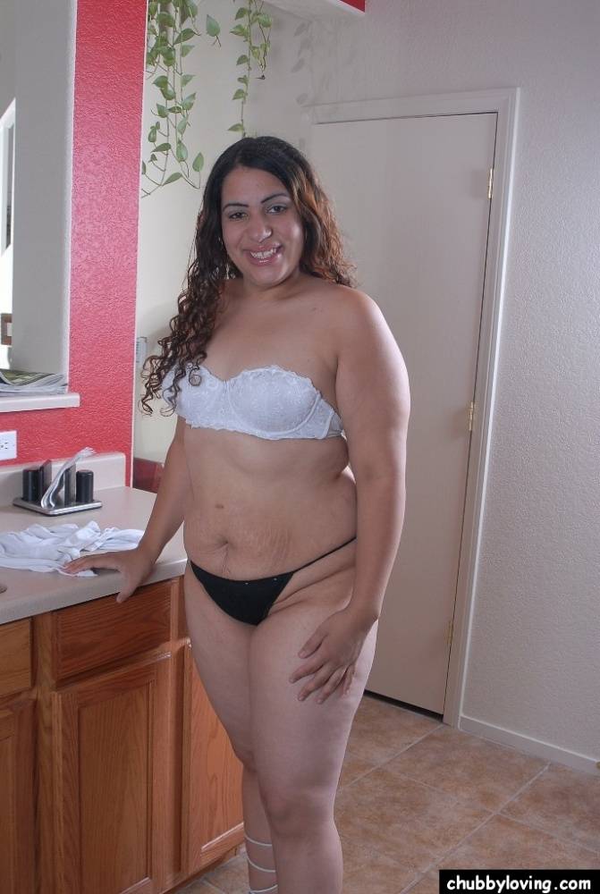 Young Latina chunker Mercedez gives nice upskirt of big fat butt - #1