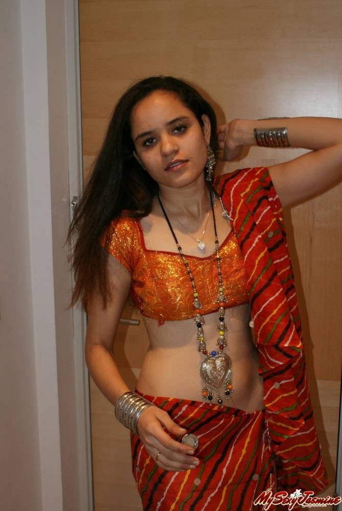 Indian princess Jasime takes her traditional clothes and poses nude | Photo: 1303092