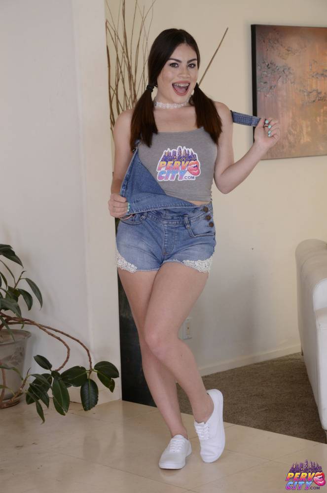 Petite Veronica Valentine is sweet Latina teen with pigtails and braces | Photo: 1429194