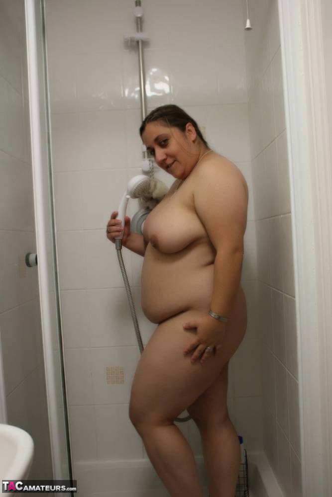 Amateur BBW Kimberly Scott sucks a suction dildo while taking a shower | Photo: 1458812