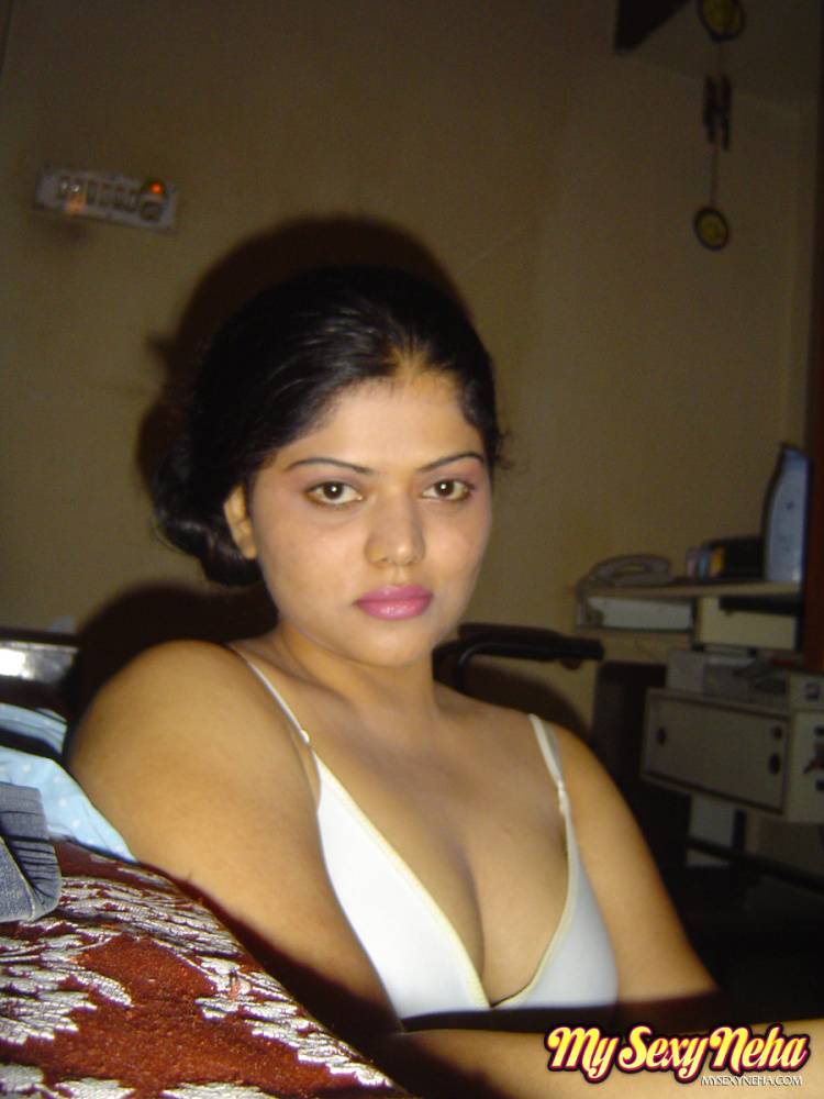 Indian female Neha uncovers big naturals and large areolas during self shots - #5