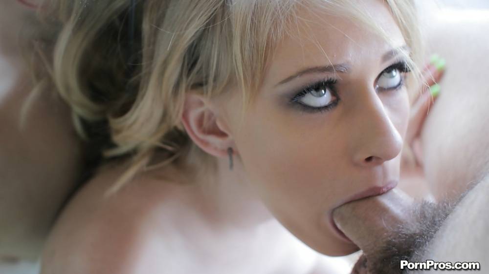 Teen blonde Allie James gives deepthroat blowjob and swallows - #9