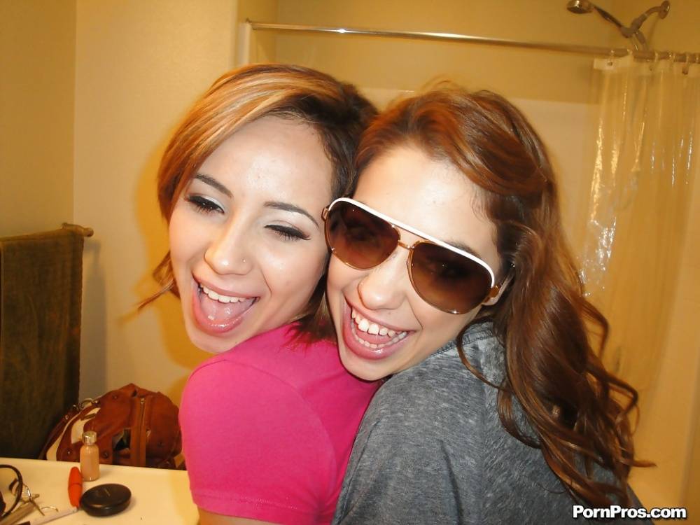 Latina teenagers Gigi River and Rosalie Ruiz lick and bite each others nipples - #9