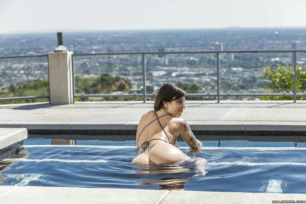 Tattoo model Dollie Darko posing nice ass outdoors in bathing suit - #13