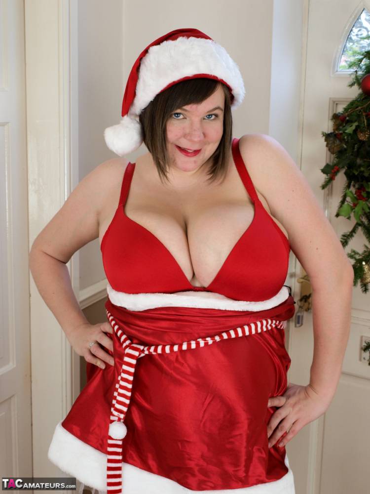 Overweight amateur Roxy looses her huge boobs while wearing Christmas apparel - #13