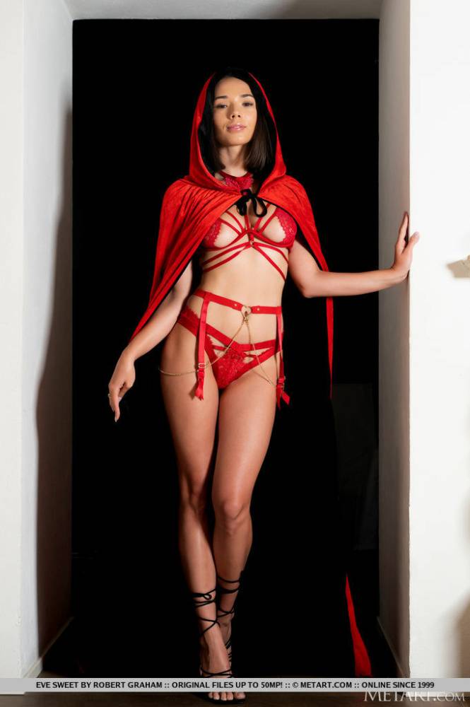 Gorgeous Eve Sweet wears nothing but sexy lingerie beneath her hooded cape - #13