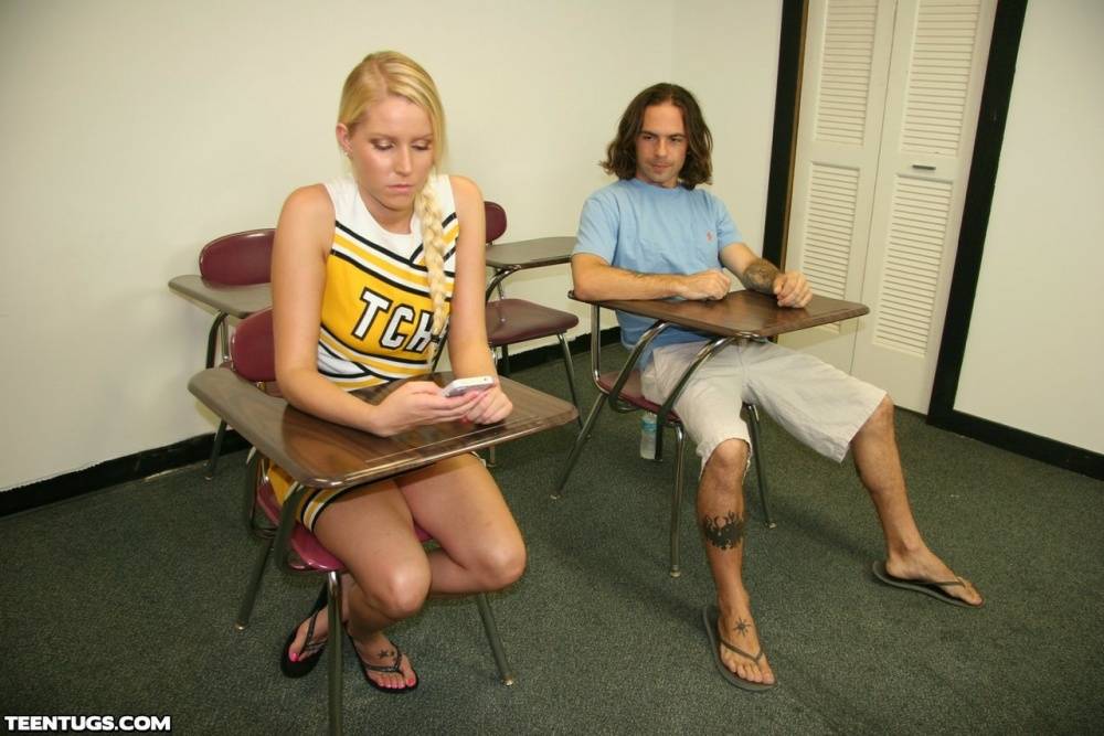 Blonde cheerleader Vanessa Cage gives a classmate an impromptu handjob - #1