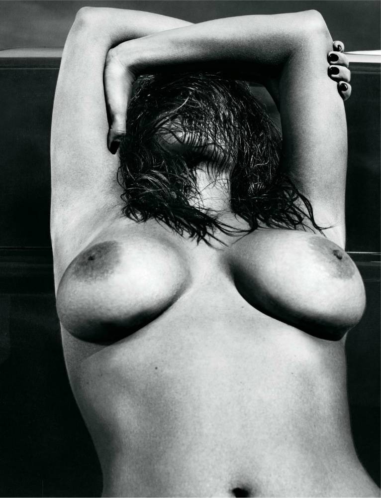 Kim Kardashian Nude Fashion Magazine Photoshoot Set Leaked | Photo: 16761