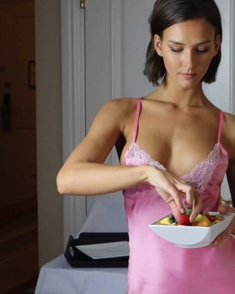 Rachel Cook Topless Nightgown Modeling Video Leaked - #11