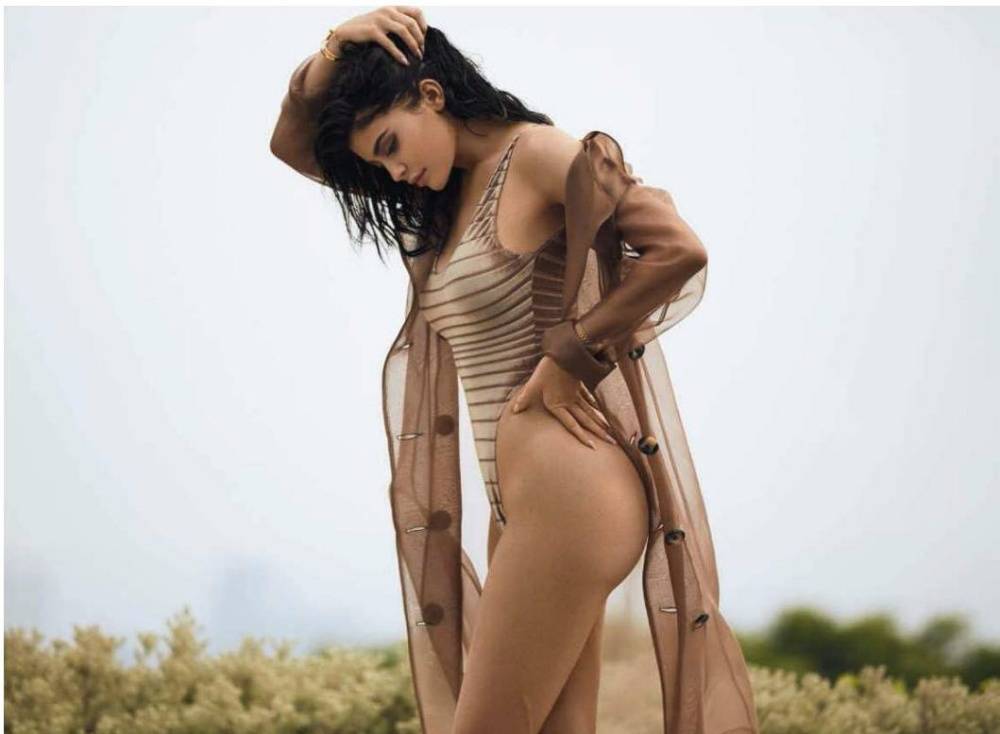 Kylie Jenner Nude Swimsuit Photoshoot Leaked - #4