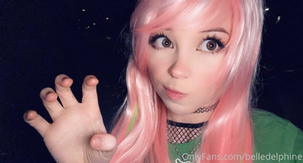 Belle Delphine Pussy Closeup Nude Onlyfans Set Leaked - #4