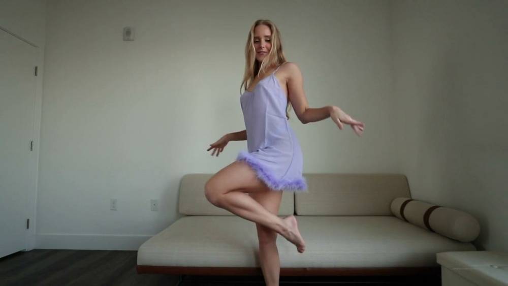 Caroline Zalog Nightgown Try On Video Leaked | Photo: 30613