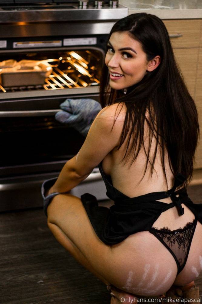 Mikaela Pascal Nude In The Kitchen Onlyfans Set - #13