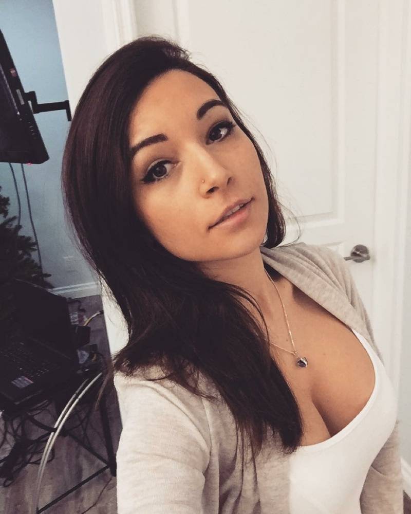 Alinity Sexy Pictures - #12