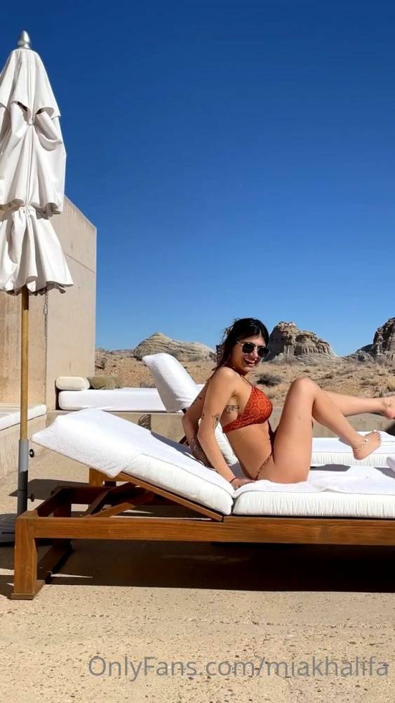 Mia Khalifa Outdoor Bikini Strip OnlyFans Video Leaked | Photo: 39822