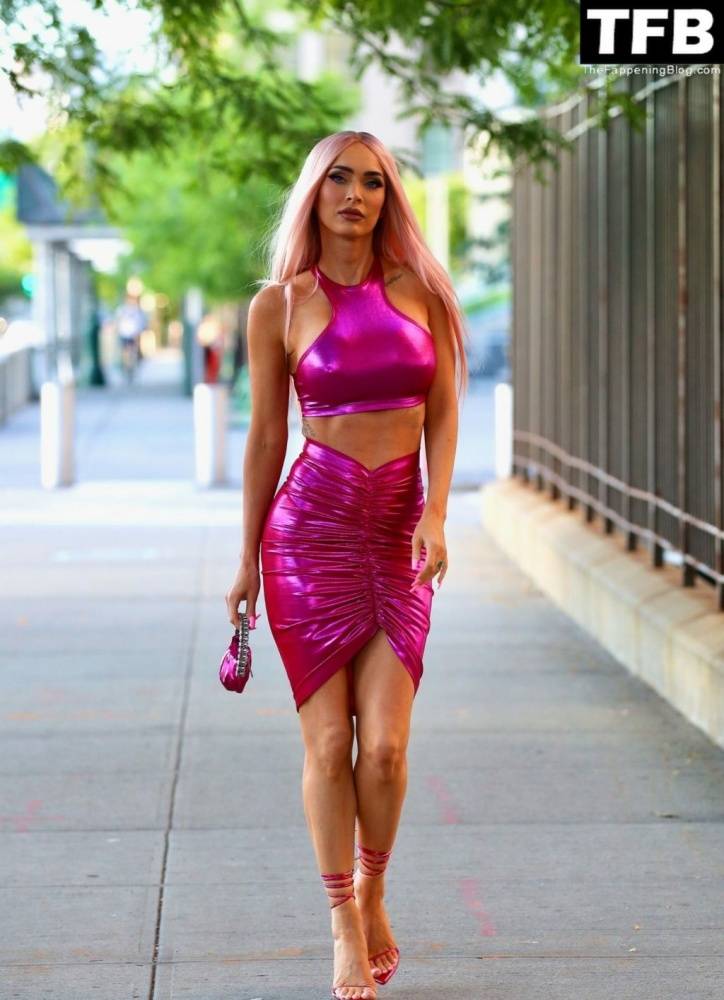 Megan Fox Pumps Out in All Pink for MGK 19s Show at Madison Square Garden in NYC - #20