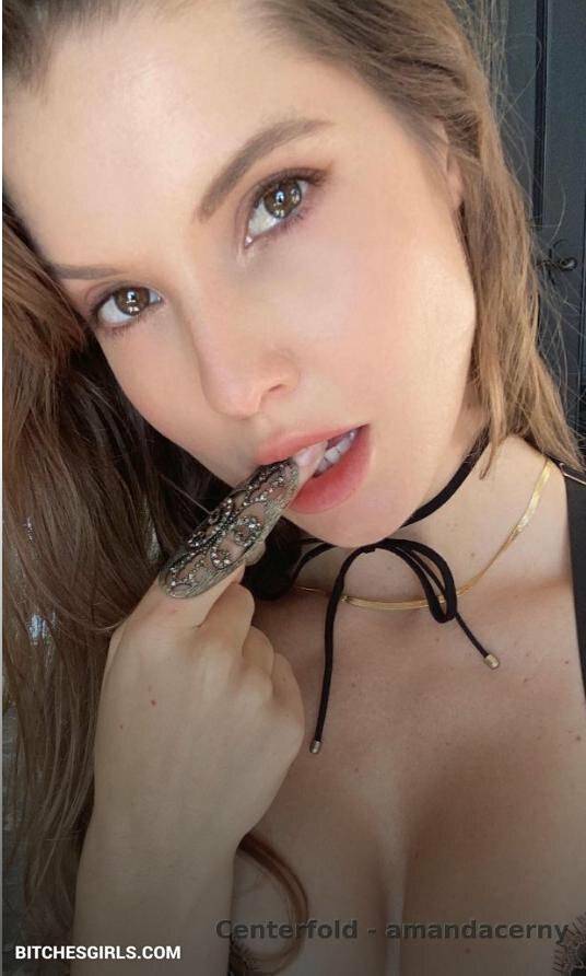 Amanda Cerny Nude Celebrity's Pussy Photos - amandacerny Onlyfans Leaked - #16