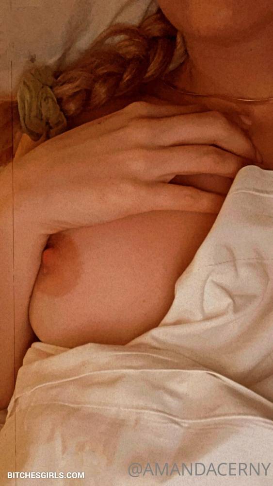 Amanda Cerny Nude Celebrity's Pussy Photos - amandacerny Onlyfans Leaked - #6