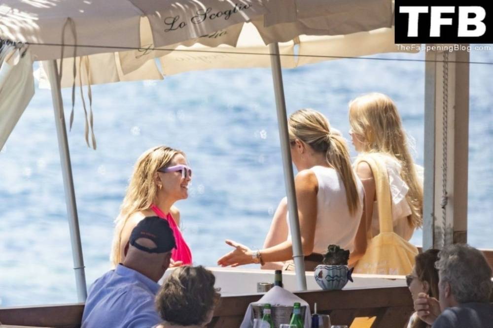 Kate Hudson is Seen on Her Family Trip to Nerano | Photo: 59964