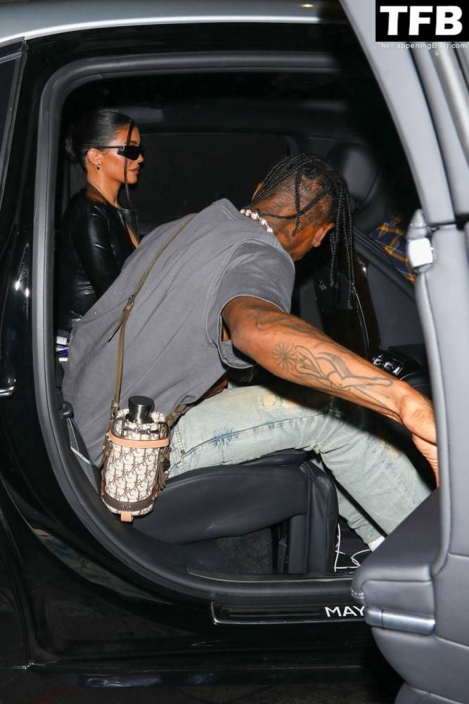 Kylie Jenner & Travis Scott Dine Out with James Harden at Celeb Hotspot Crag 19s in WeHo | Photo: 60093
