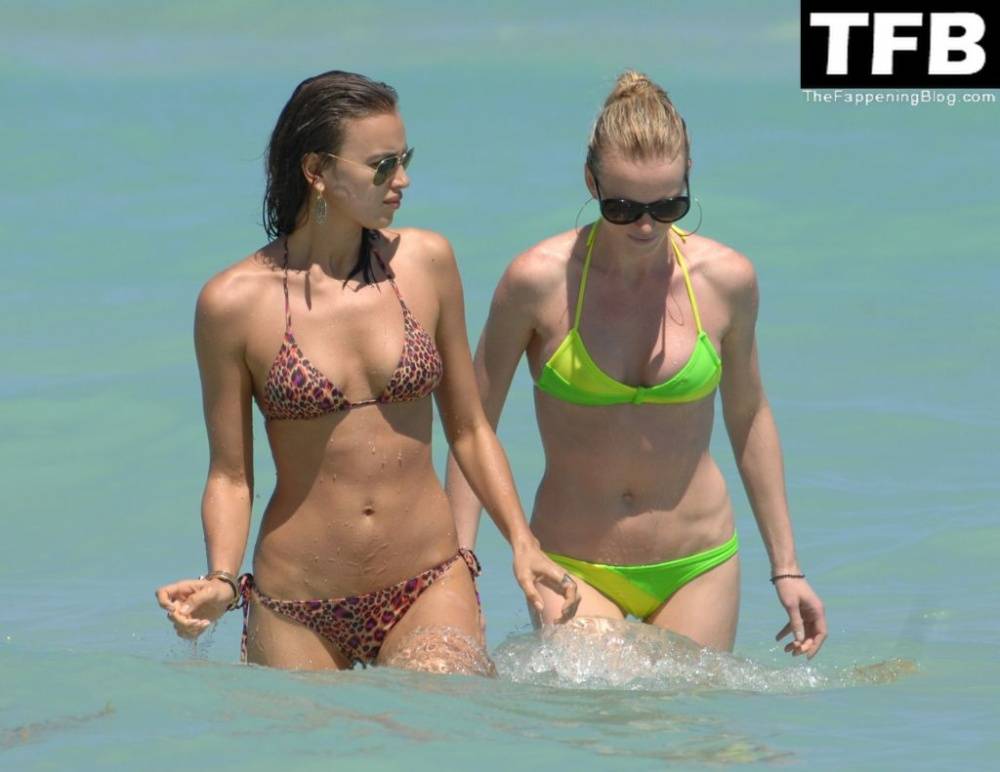 Irina Shayk & Anne Vyalitsyna Enjoy a Day on the Beach in Miami - #15