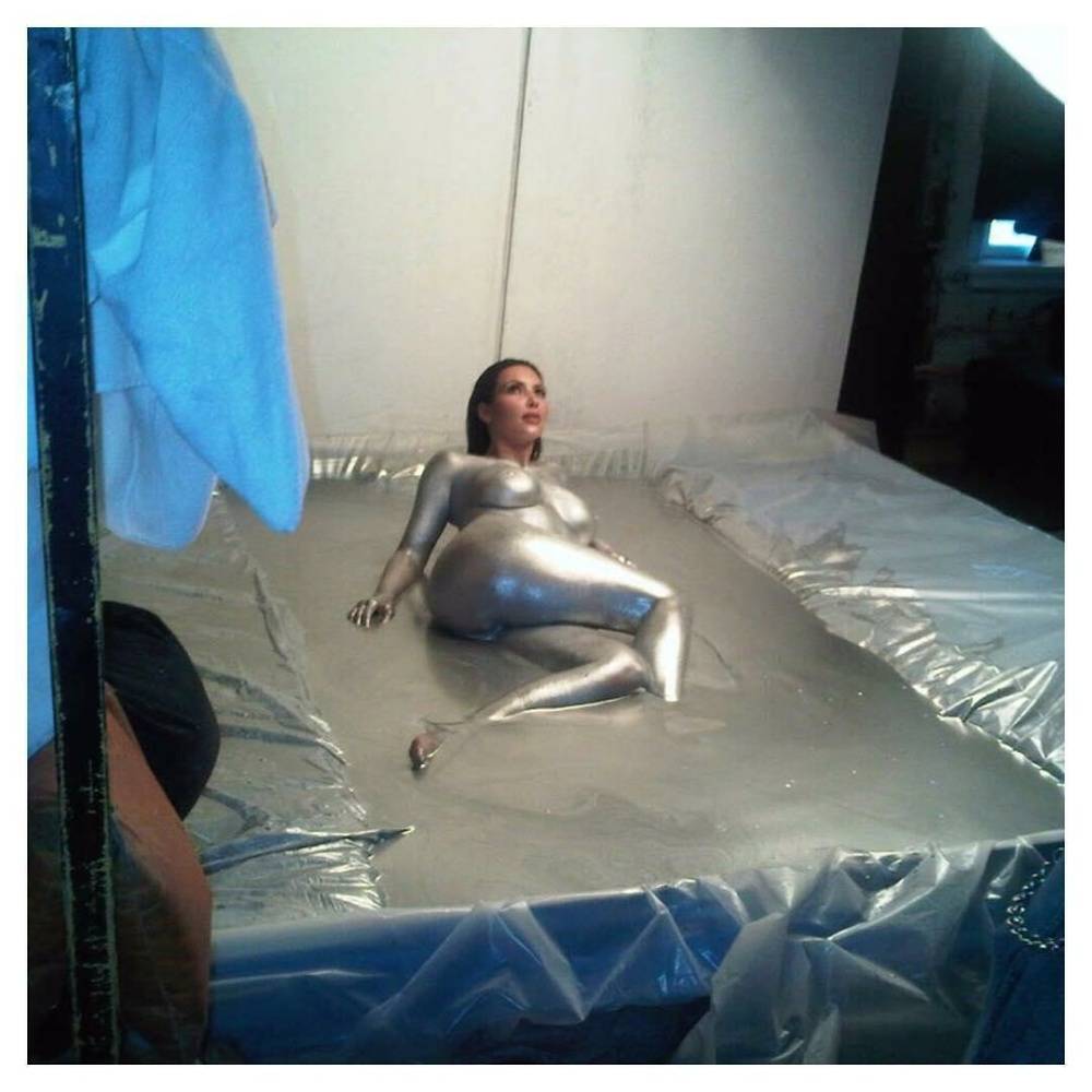 Kim Kardashian Nude Body Paint Outtakes Set Leaked | Photo: 8143
