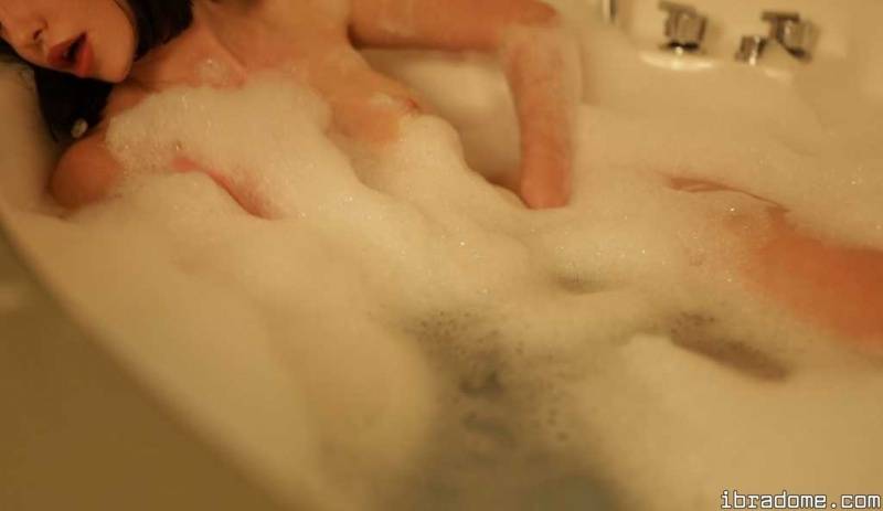 Alex Shai Nude in the Bath | Photo: 67725