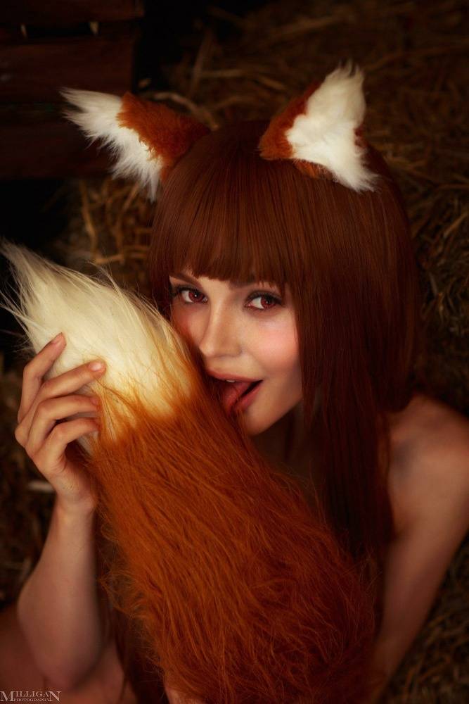Kalinka Fox Holo Spice and Wolf Cosplay Patreon Video Leaked - #10