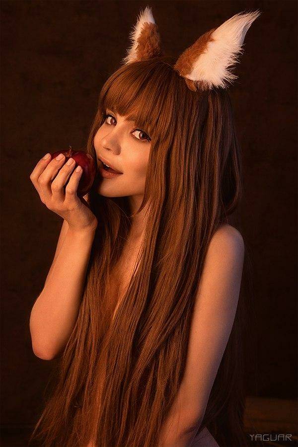 Kalinka Fox Holo Spice and Wolf Cosplay Patreon Video Leaked | Photo: 11684