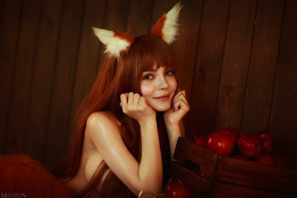 Kalinka Fox Holo Spice and Wolf Cosplay Patreon Video Leaked - #7