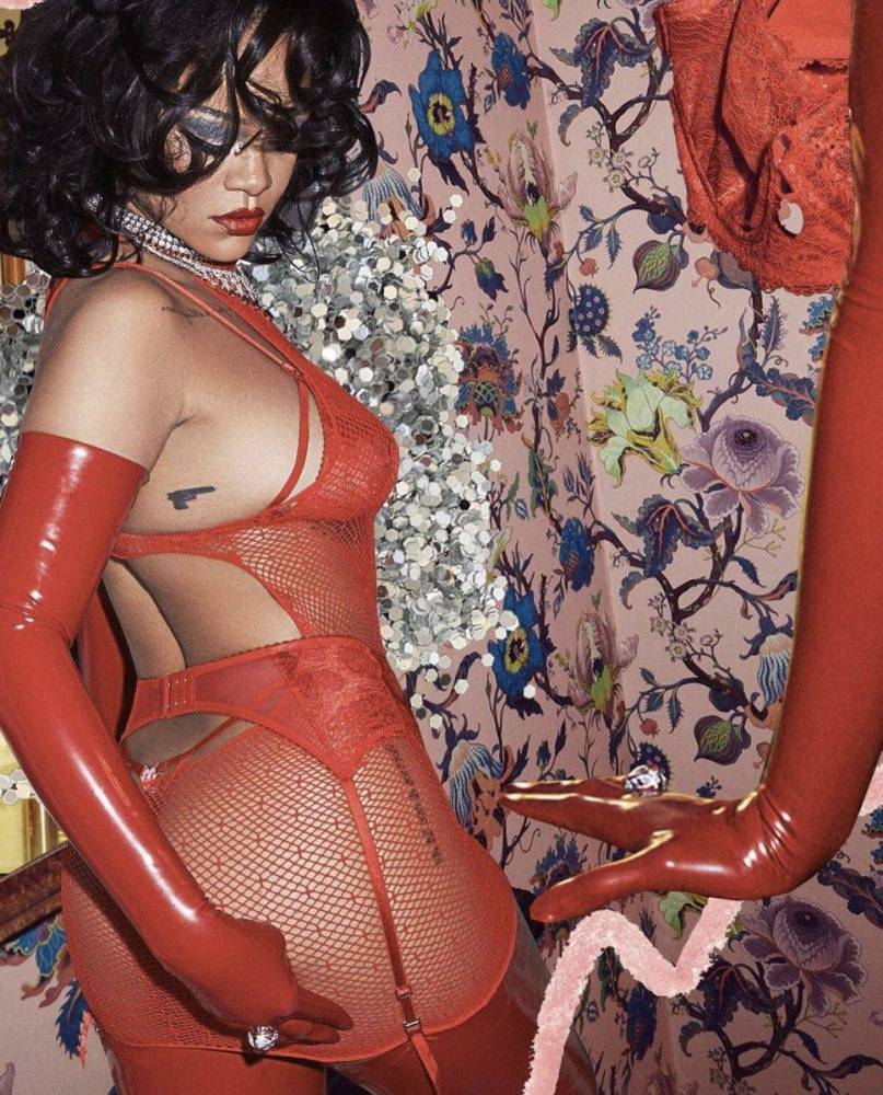Rihanna See Through Lingerie Photoshoot Set Leaked | Photo: 11930