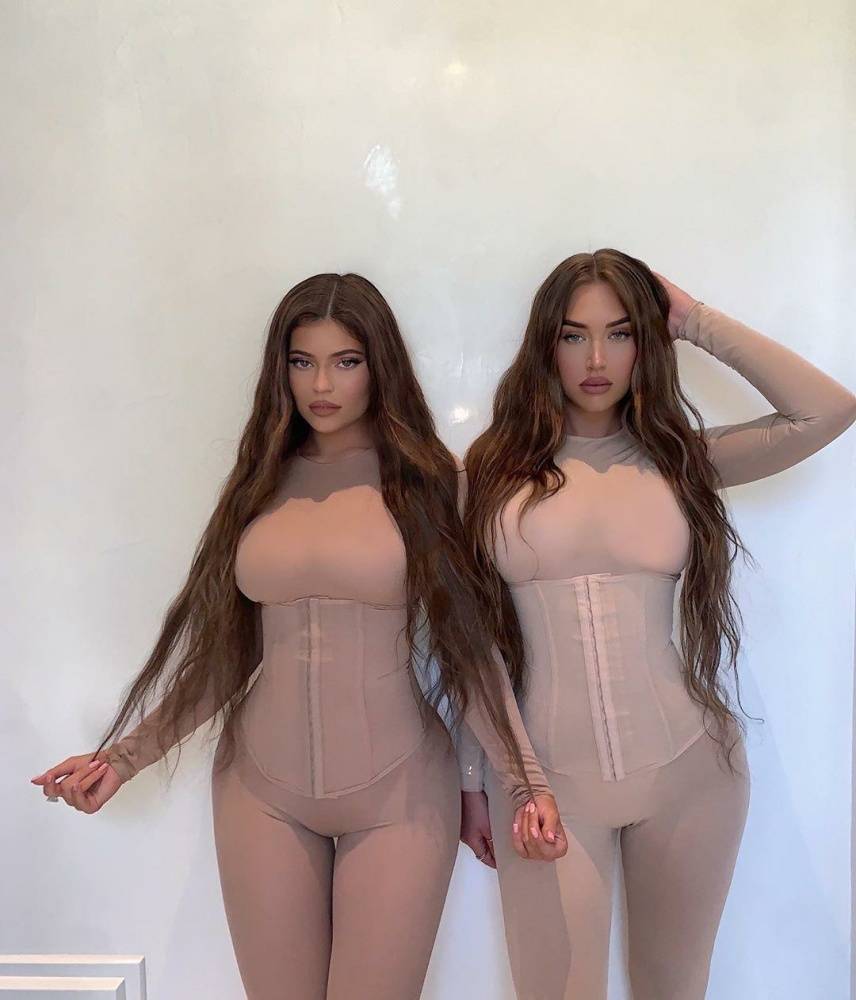 Kylie Jenner Lesbian Bikini See Through Dress Photoshoot Leaked | Photo: 12952