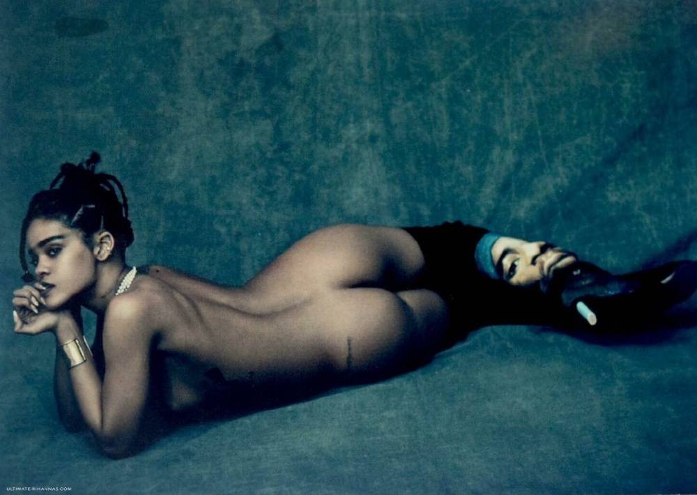 Rihanna Nude Modeling Photoshoot Set Leaked | Photo: 13117