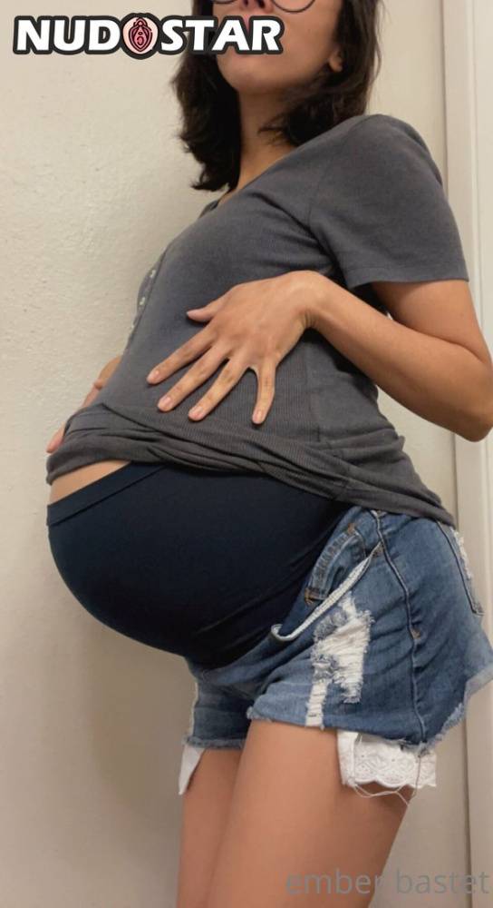 Pregnant Ember 2013 Emberbastet OnlyFans Leaks | Photo: 1856451