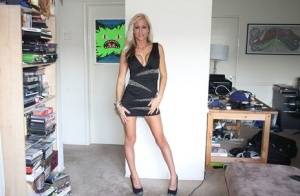 Long legged blonde Zoey Portland undresses before a POV handjob commences - #main