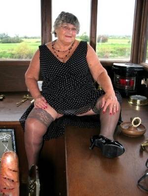Fat British nan Grandma Libby masturbates in stockings while on board a boat - #main